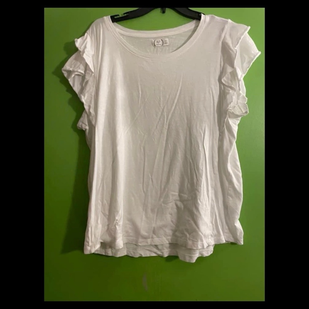 White ruffled sleeve shirt